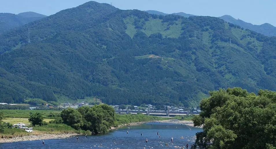 駒ヶ岳と天竜川 駒ヶ岳と天竜川 （お知らせ | 天竜川ゆめ会議のホームページ）